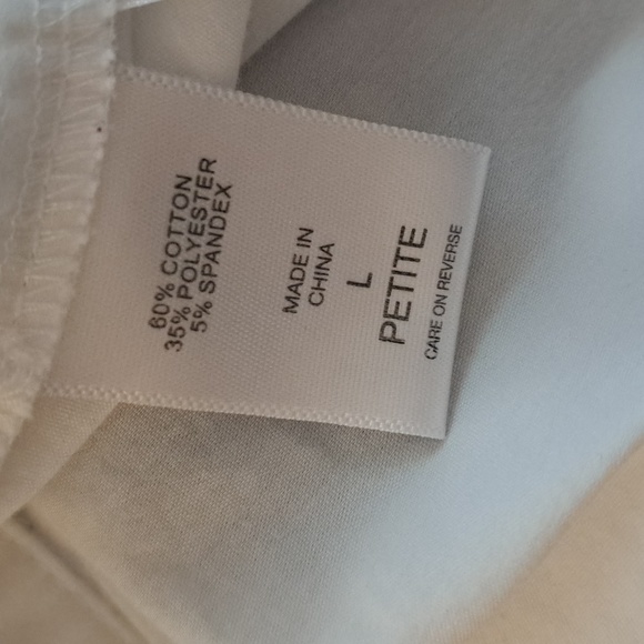 3PC BUNDLE WITH JEANS AND 2 BLOUSES - Picture 9 of 11